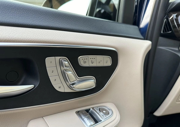 Mercedes-Benz Klasa V cena 249900 przebieg: 70000, rok produkcji 2020 z Kielce małe 466